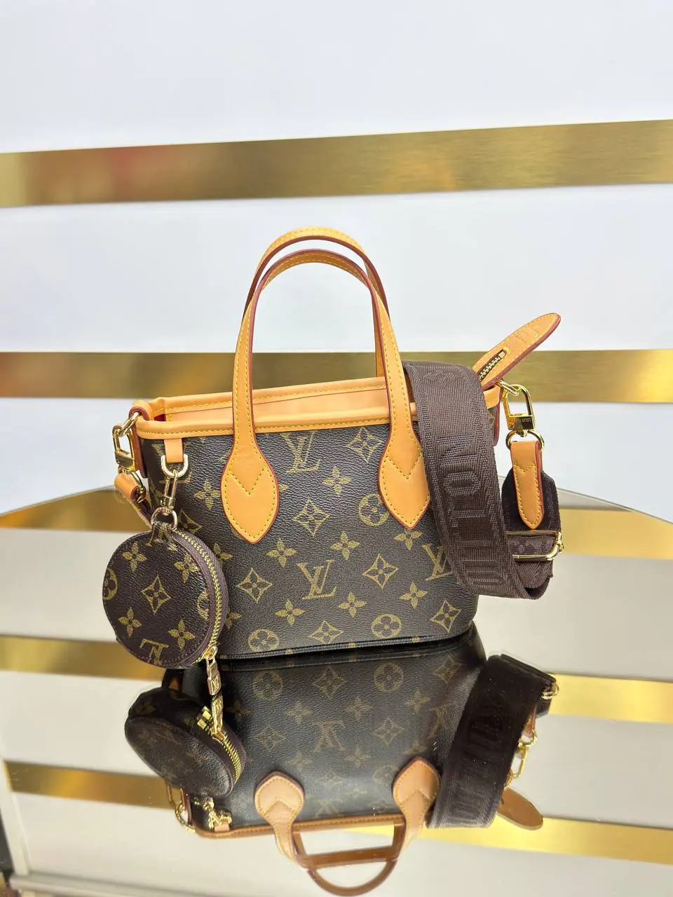 LOUIS VUITTON